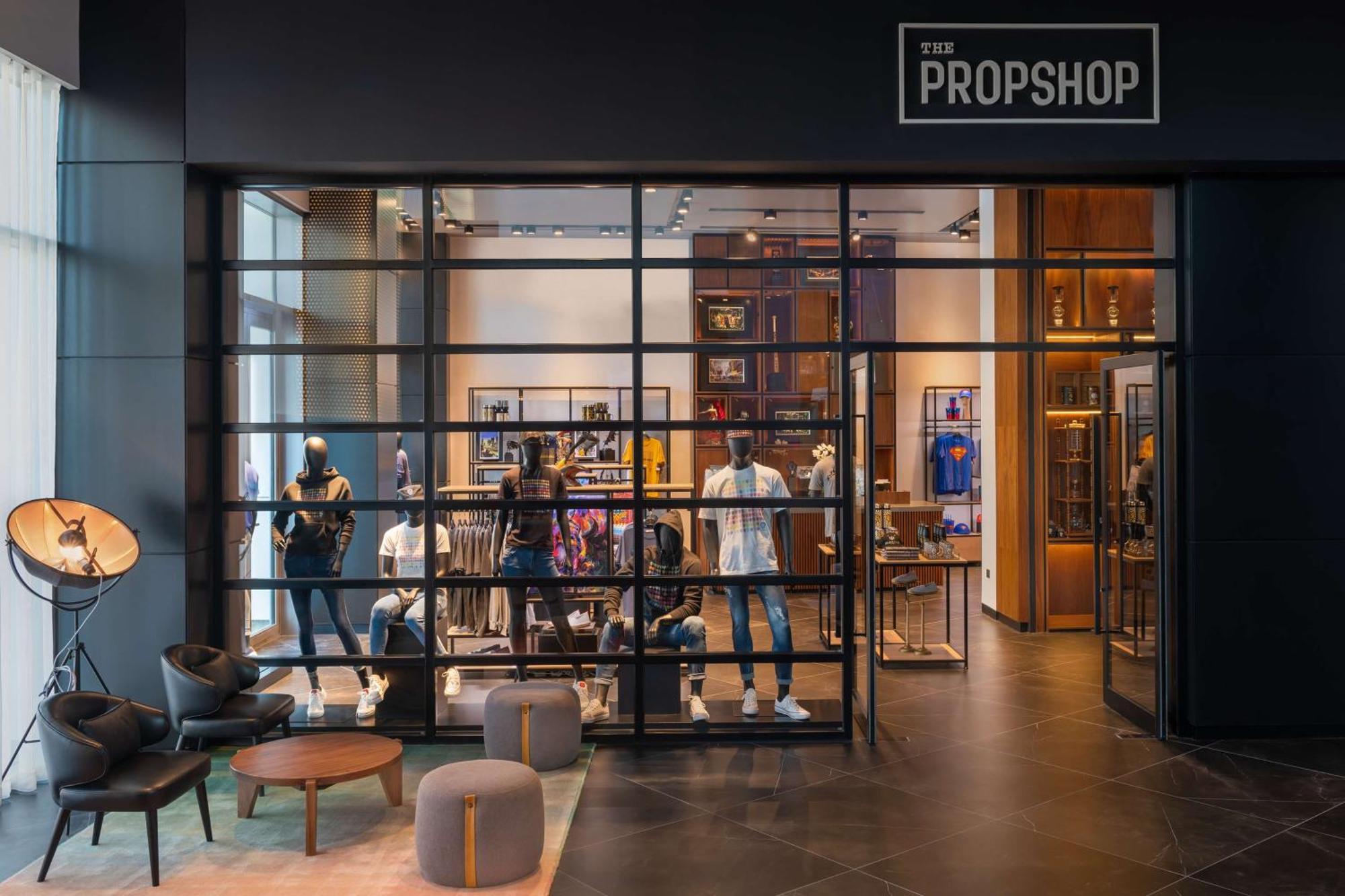 The Wb Abu Dhabi, Curio Collection By Hilton Hotel Kültér fotó The Propshop
