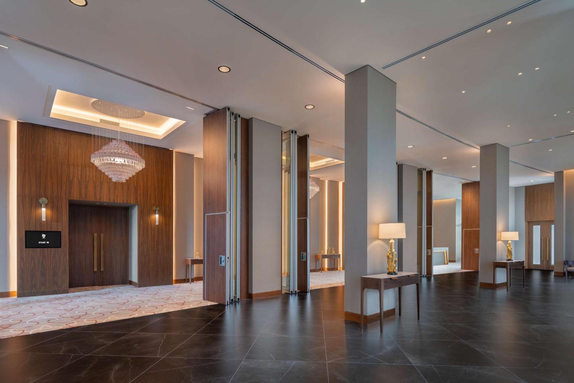 The Wb Abu Dhabi, Curio Collection By Hilton Hotel Kültér fotó The Westin Hyderabad HICC
