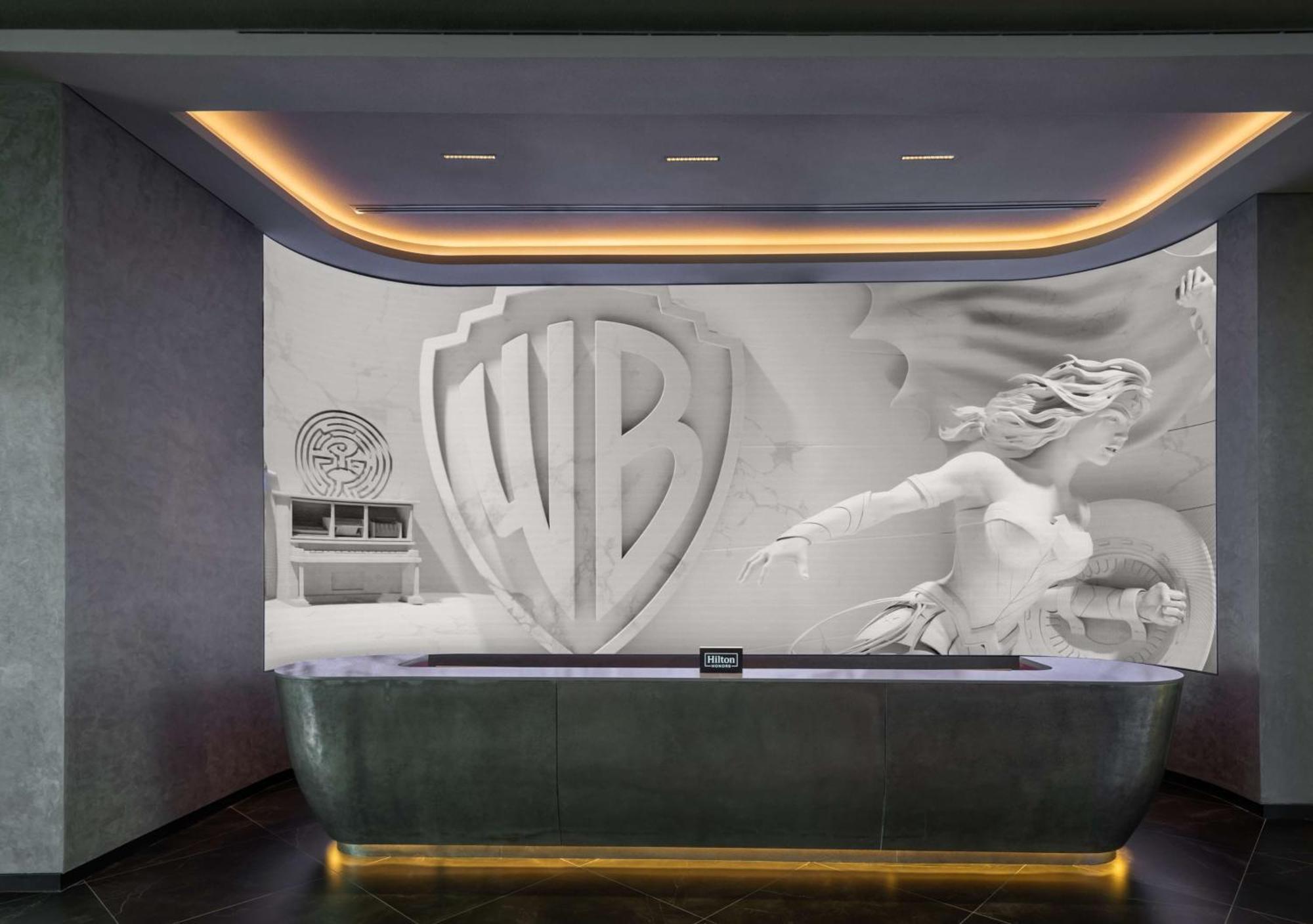 The Wb Abu Dhabi, Curio Collection By Hilton Hotel Kültér fotó Warner Bros. Studios, The Culver City Lot